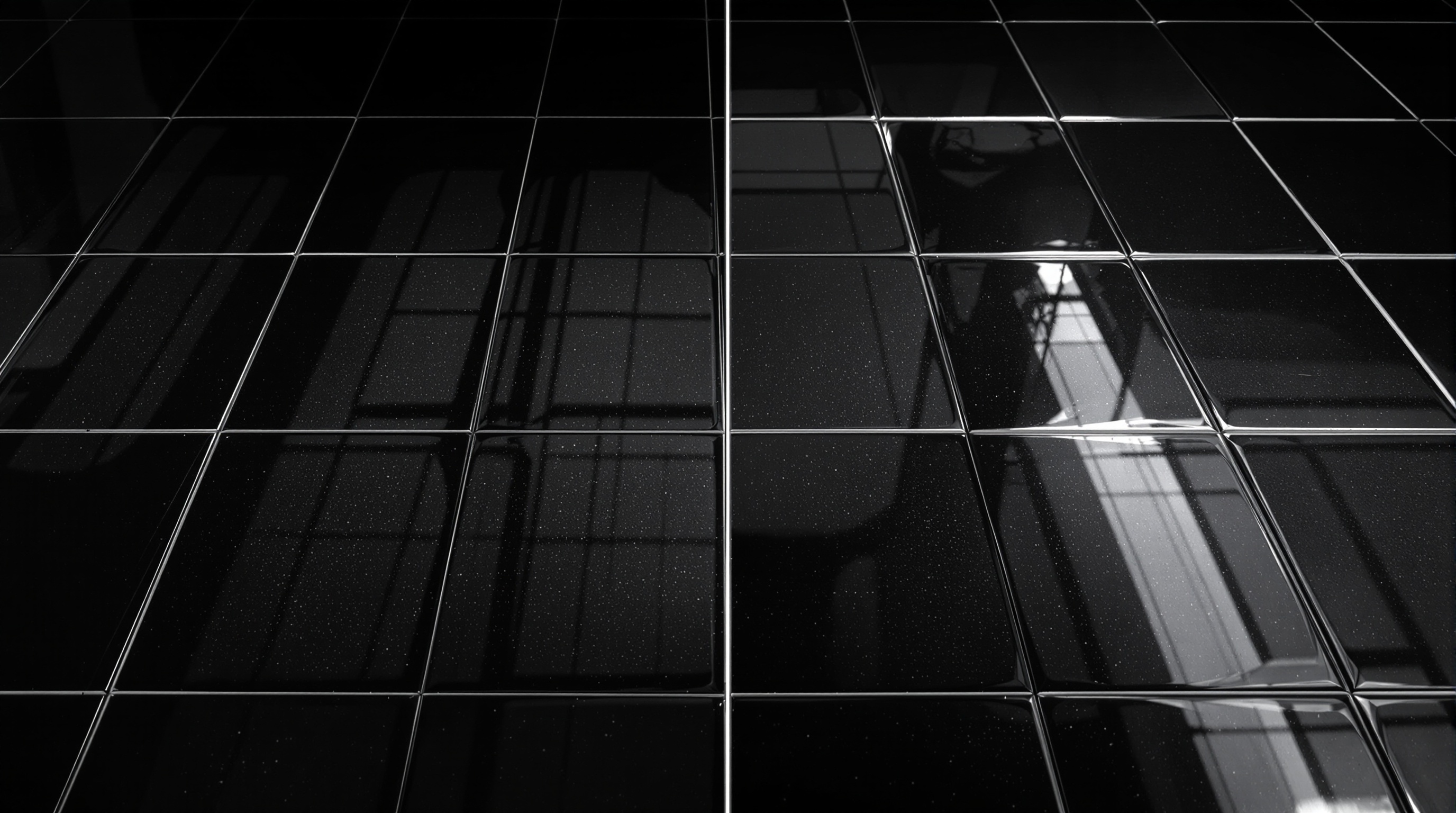 Comparaison carrelage brillant avec traces et carrelage parfait