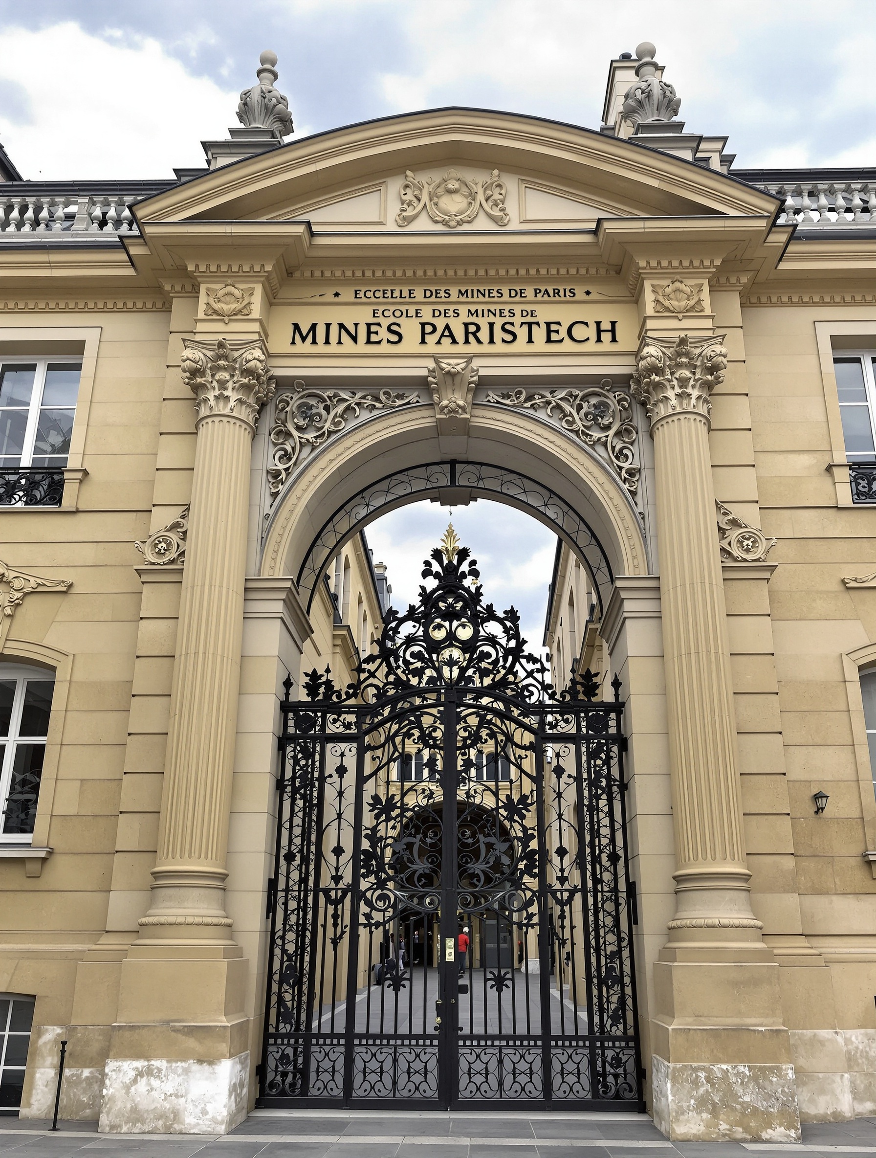 Façade historique École des Mines ParisTech